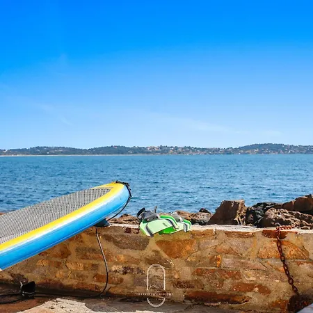 Villa Maison Sur L'eau-hyeres-almanarre-parkings Clim Wifi By Hc