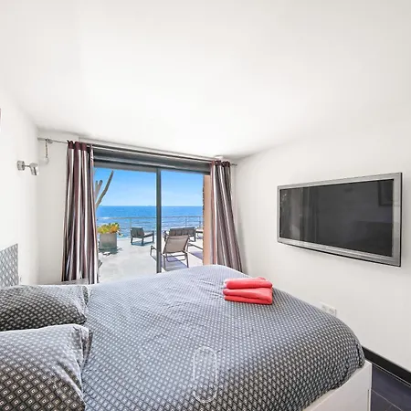 Villa Maison Sur L'eau-hyeres-almanarre-parkings Clim Wifi By Hc Hyeres