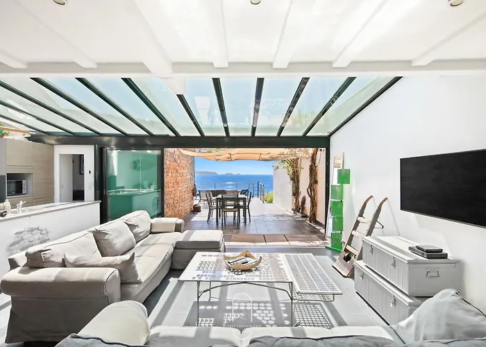 Maison Sur L'eau-hyeres-almanarre-parkings Clim Wifi By Hc Вілла