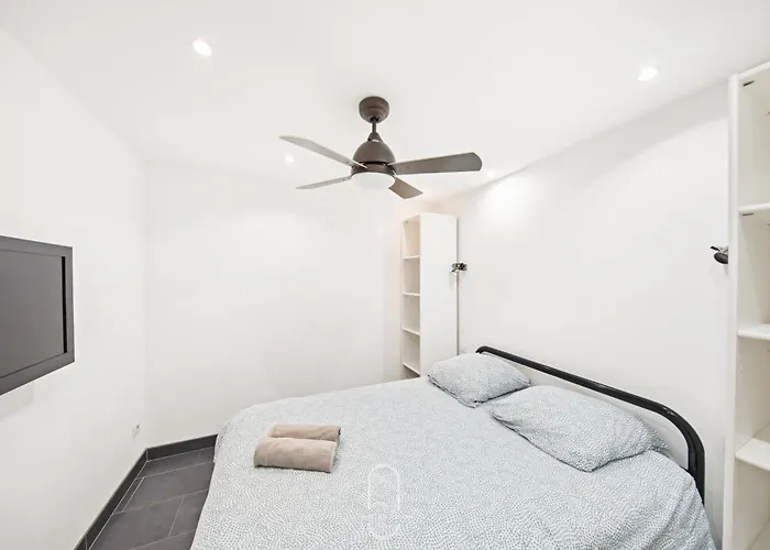 Maison Sur L'eau-hyères-almanarre-parkings Clim Wifi By Hc Villa