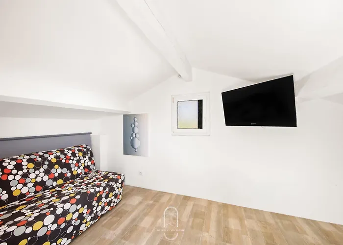 Вілла Maison Sur L'eau-hyeres-almanarre-parkings Clim Wifi By Hc Єр